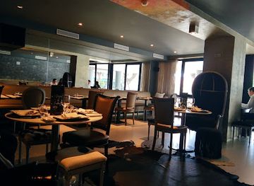 angola/luanda/bar/champagneria-luanda