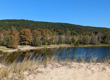 michigan/sleeping-bear-dunes-national-lakeshore/bar/north-bar-lake