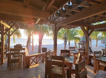 sint-maarten/great-bay/bar/da-waterhole