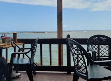 dominican-republic/santo-domingo/malecon/bar/oasis-bar-lounge