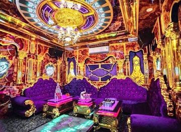 vietnam/mekong-delta/bar/club-karaoke-restaurant-139-vinh-long