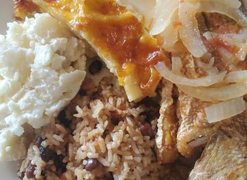 the-bahamas/cat-island/bar/bluebird-restaurant-and-bar