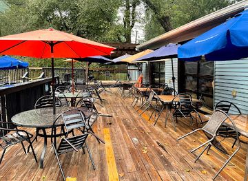 kentucky/inner-bluegrass/bar/waterfront-grill-and-gathering