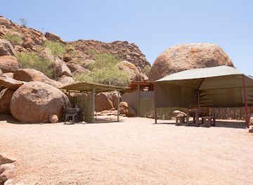 namibia/damaraland/bar/mowani-campsite