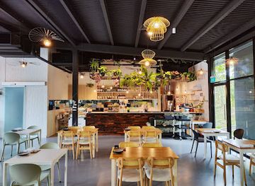 singapore/bukit-batok/bar/whisk-paddle-bt-gombak-park