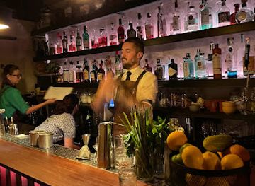 portugal/azores/bar/resves-street-bar
