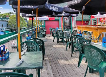 maine/mount-desert-island/bar/bar-harbor-beer-works