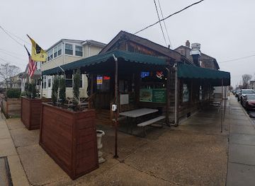 maryland/sandy-point-state-park/bar/davis-pub