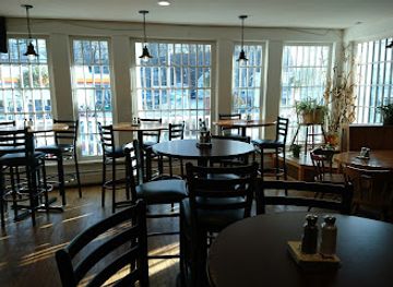 new-hampshire/lakes-region/bar/onions-pub-and-restaurant
