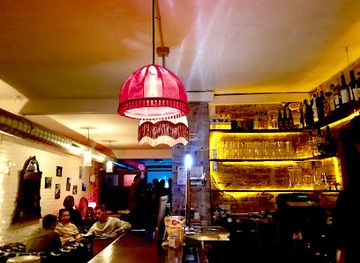 spain/barcelona/gracia/bar/le-standard