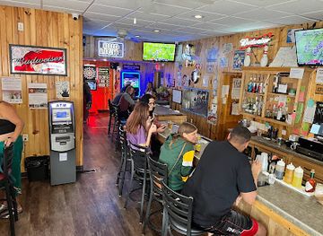 wisconsin/eau-claire/bar/big-t-s-saloon-dive-bar