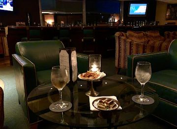 guam/fai-fai-beach/bar/on-the-rocks