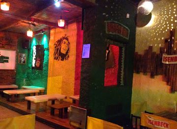 argentina/rosario/barrio-alberdi/bar/capitan-ron