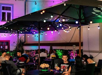 slovakia/kosice-region/bar/meduza-kosice-streetfood-x-shisha-bar-x-cocktail-club