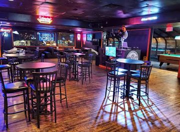 tennessee/cades-cove/bar/the-h-u-t