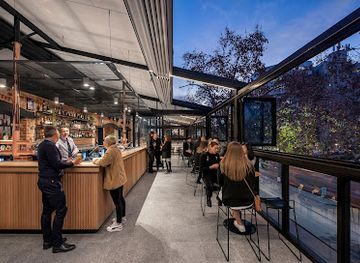 australia/mid-west/bar/strathmore-hotel