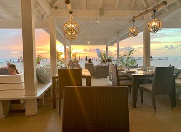 antigua-and-barbuda/liberta/bar/pop-up-beach-bar