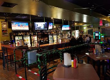 illinois/waukegan/bar/green-town-tavern