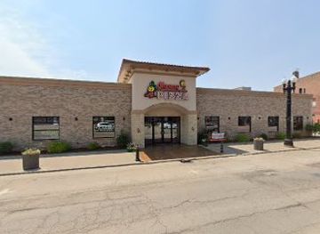 illinois/mississippi-palisades-state-park/bar/manny-s-saloon