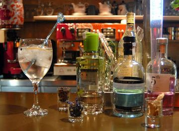 spain/valencia/ruzafa/bar/cocktail-bar-pessoa