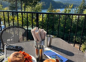 oregon/cascade-mountains/bar/thunder-island-brewing-co