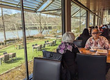 alabama/chattahoochee-river/bar/ray-s-on-the-river