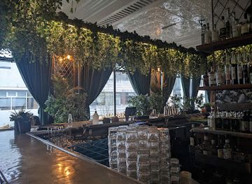 iceland/southern-peninsula/bar/jungle-cocktail-bar