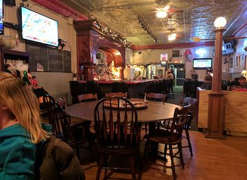 ohio/wayne-national-forest/bar/crazy-lady-restaurant-bar