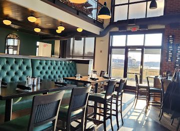 pennsylvania/lake-erie/bar/bay-house-oyster-bar-restaurant