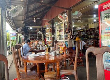 cambodia/kratie-province/bar/street-three-eatery-kratie