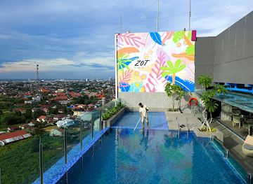 indonesia/riau/bar/zuri-on-top