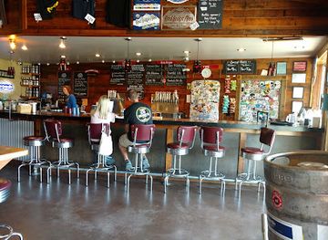 montana/absaroka-beartooth-wilderness/bar/red-lodge-ales