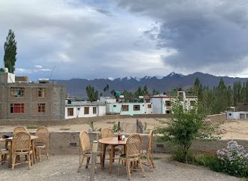 india/ladakh/bar/bon-appetit