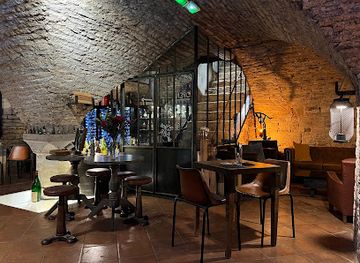 france/burgundy-vineyards/bar/caveau-de-saulx-le-trou