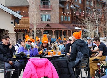 montana/big-sky/bar/umbrella-bar