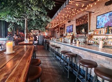 canada/toronto/bar/bar-poet