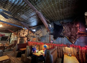 Los Ojos Restaurant & Saloon