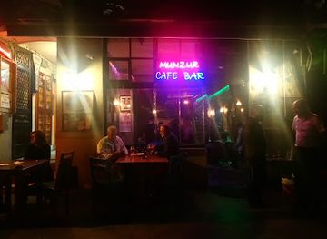 turkiye/istanbul/bar/munzur-cafe-bar