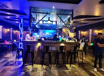 nepal/gosaikunda/bar/station-pub