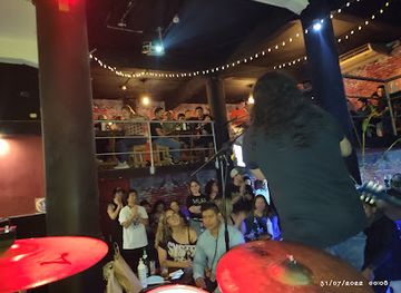 ecuador/guayaquil/bar/monet-art-bar