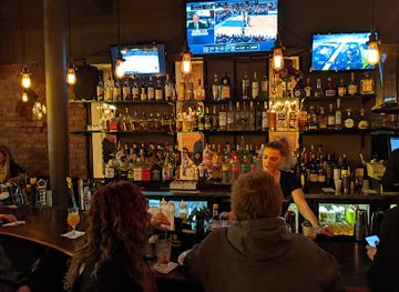 new-york/albany/downtown-albany/bar/the-hollow-bar-kitchen