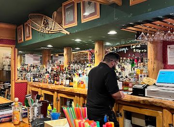 montana/yellowstone-national-park/bar/grizzly-lounge