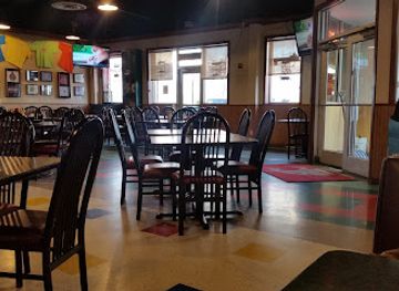washington/the-palouse/bar/zeppoz-restaurant-bowling-sports-bar-and-pull-tabs