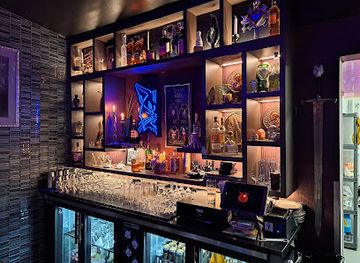 canada/manitoba/bar/must-be-the-place