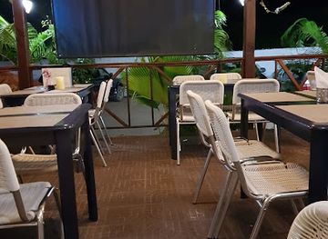 the-gambia/bijilo-forest-park/bar/reo-s-bar-and-restaurant