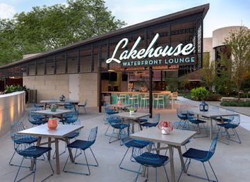texas/irving/bar/the-lakehouse-waterfront-lounge