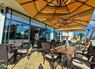montenegro/ulcinj/bar/lounge-bar-restoran-domino