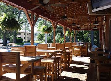 michigan/holland-state-park/bar/beechwood-grill