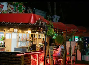 The GIGIRI LOUNGE
