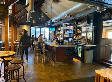 connecticut/ski-sundown/bar/republic-gastropub